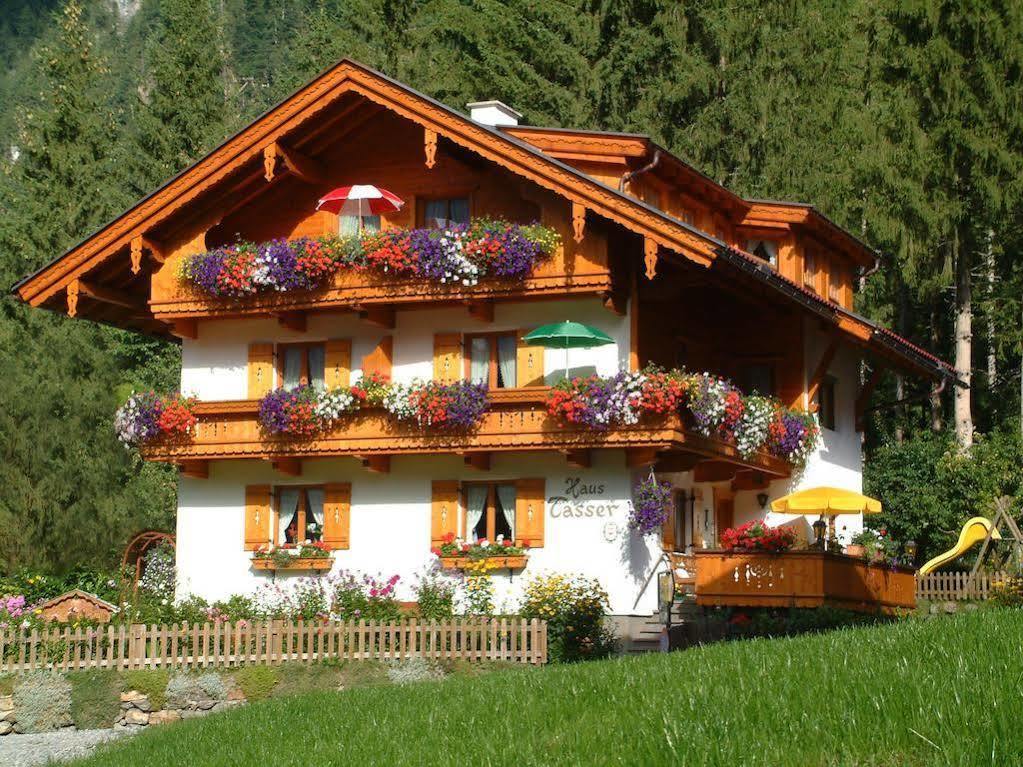 Haus Tasser Mayrhofen Exterior foto